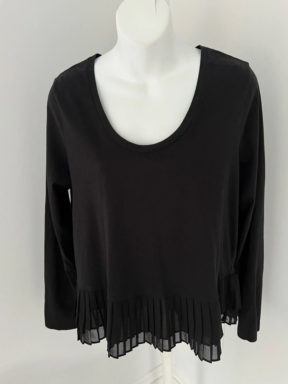 J. Crew Black Long-Sleeve Scoop Neck Top with Pleated Hem Sz. M